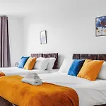 Modern 2-Bed Apartment In Stratford