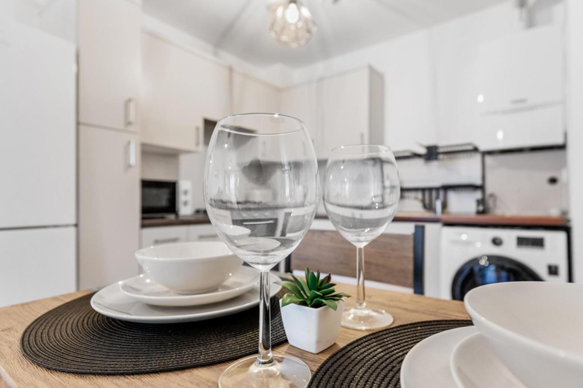 Modern 2-bed In Stratford