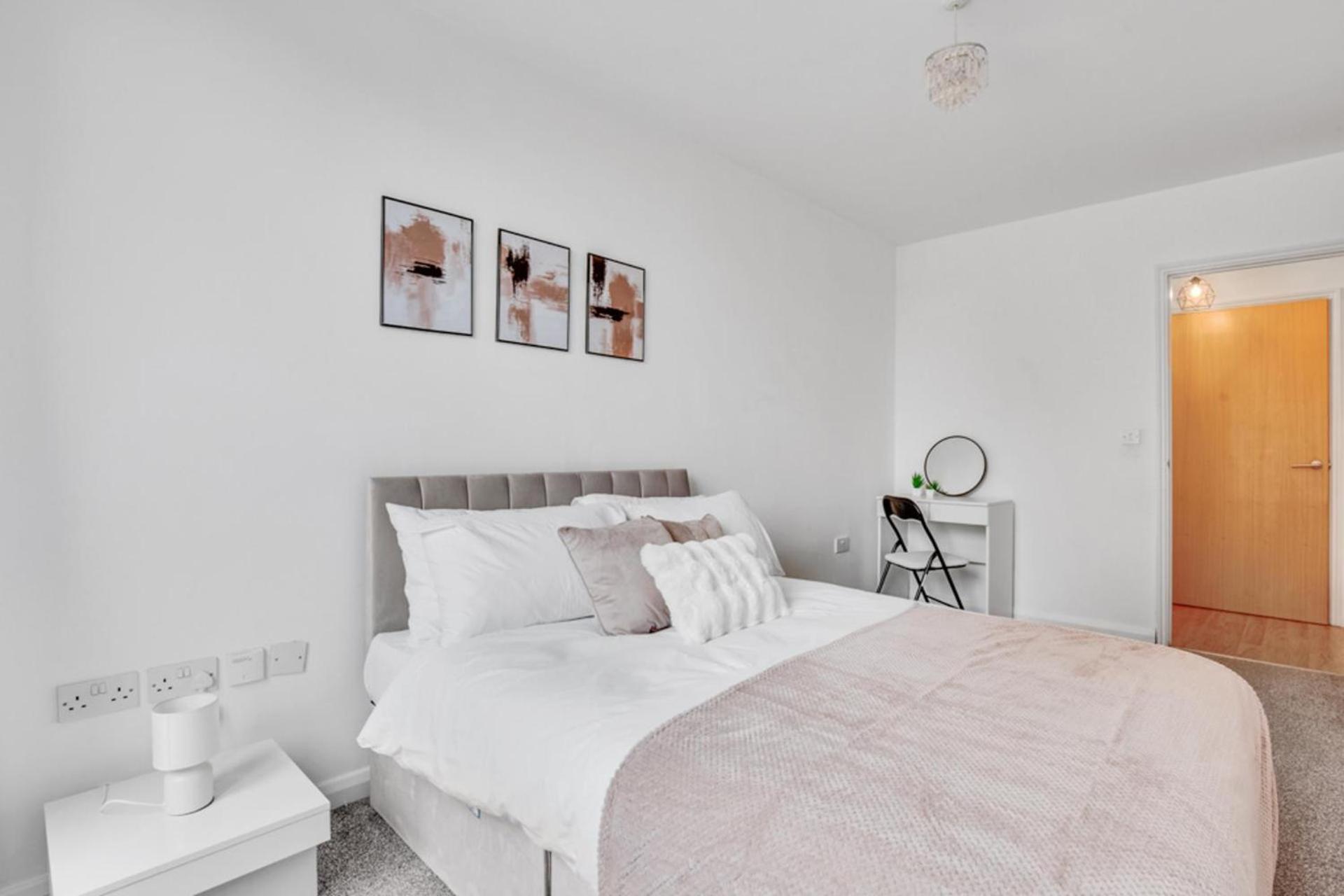 Appartamento Modern 2-bed In Stratford Londra