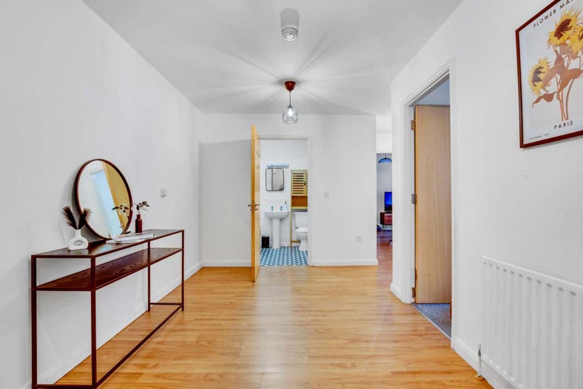 Modern 2-bed In Stratford Appartamento