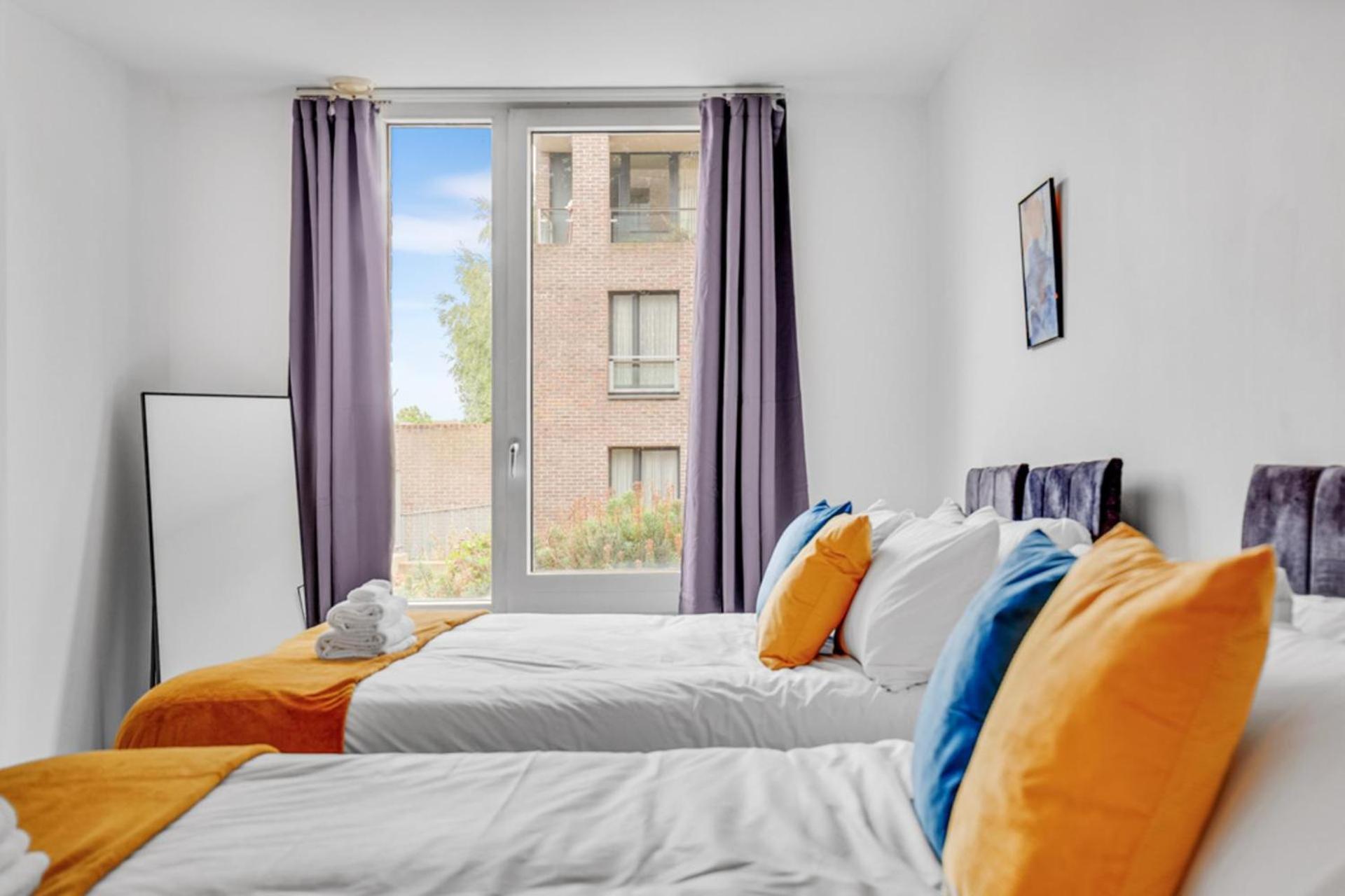 Modern 2-bed In Stratford Appartamento *